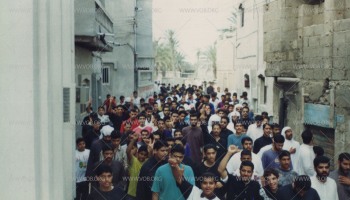 تشييع الشهيد حسين العشيري في قرية الدير، أحد شهداء الانتفاضة الدستورية في البحرين 1994-1999