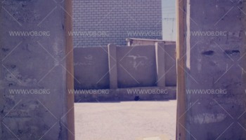 مداهمات وتخريب بيوت المواطنين لإعتقال وترهيب الشباب خلال الانتفاضة الدستورية في البحرين 1994-1999
