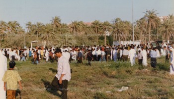 تشييع الشهيد حسين العشيري في قرية الدير، أحد شهداء الانتفاضة الدستورية في البحرين 1994-1999