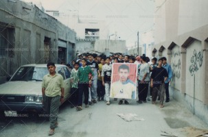 تشييع الشهيد حسين العشيري في قرية الدير، أحد شهداء الانتفاضة الدستورية في البحرين 1994-1999