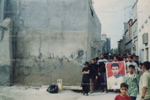 تشييع الشهيد حسين العشيري في قرية الدير، أحد شهداء الانتفاضة الدستورية في البحرين 1994-1999