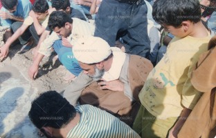 تشييع شهداء الانتفاضة الدستورية في البحرين 1994-1999