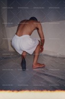 مشاهد تمثيلية لبعض عمليات التعذيب التي كان يستخدمها النظام الخليفي مع السجناء خلال الانتفاضة الدستورية في البحرين 1994-1999